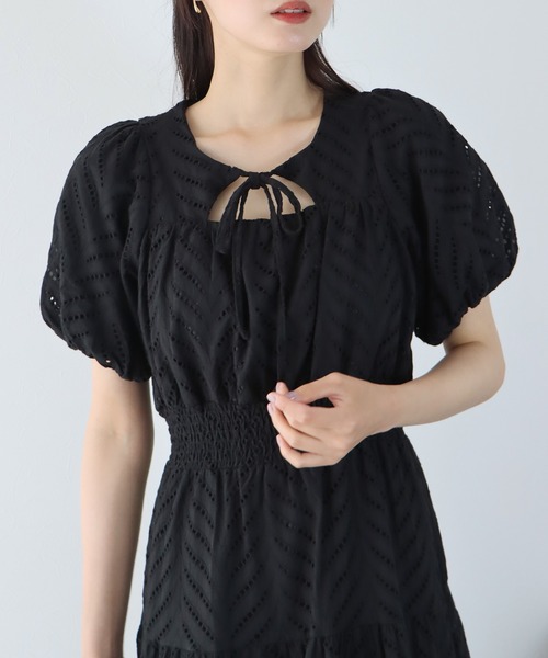 BLUEEAST（ブルーイースト）の「デコルテ開きレースワンピース（ワンピース・レディース・ブラック/オレンジ/ホワイト・MEDIUM）」の11枚目の写真