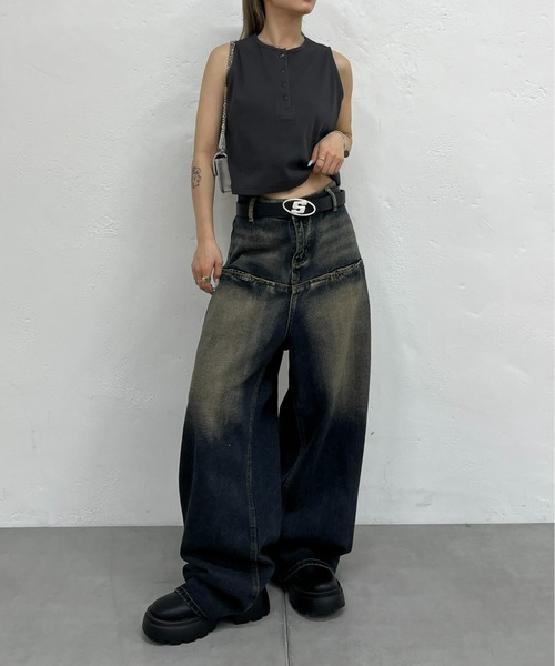 WHO'S WHO gallery（フーズフーギャラリー）の「ヘンリーネックタンク（タンクトップ・レディース・チャコールグレー/ブラック/ホワイト/ライトグレー/レッド・FREE）」の12枚目の写真