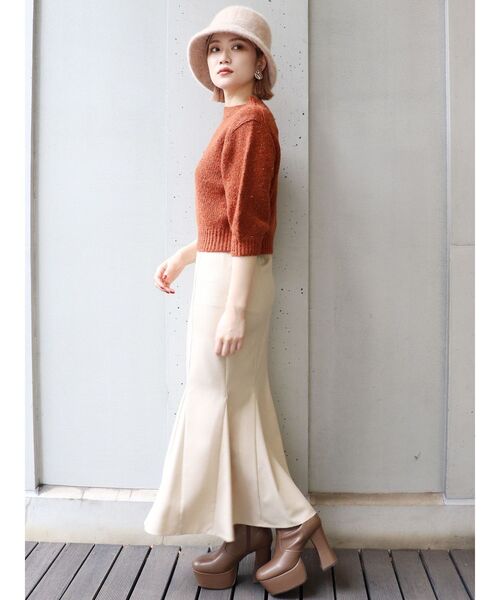 MURUA（ムルーア）の「バックスリットハイウエストマーメイドスカート（スカート・レディース・ベージュ/その他1/ブラック・1/2/0）」の14枚目の写真