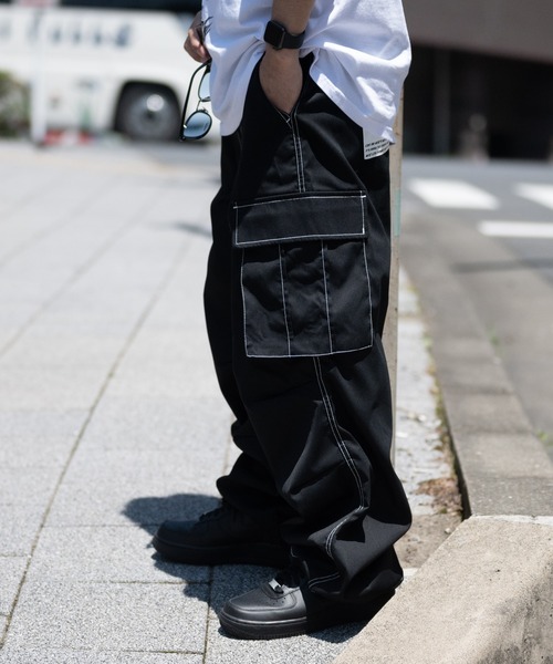 JOHN'S CLOSET(ジョンズクローゼット)の「【13】ナチュラルストレッチ ステッチング ワイドカーゴパンツ(カーゴパンツ・メンズ・オリーブ/ブラック/オフホワイト・MEDIUM/LARGE)」の5枚目の写真
