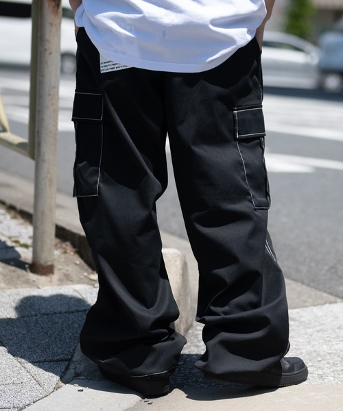 JOHN'S CLOSET(ジョンズクローゼット)の「【13】ナチュラルストレッチ ステッチング ワイドカーゴパンツ(カーゴパンツ・メンズ・オリーブ/ブラック/オフホワイト・MEDIUM/LARGE)」の18枚目の写真