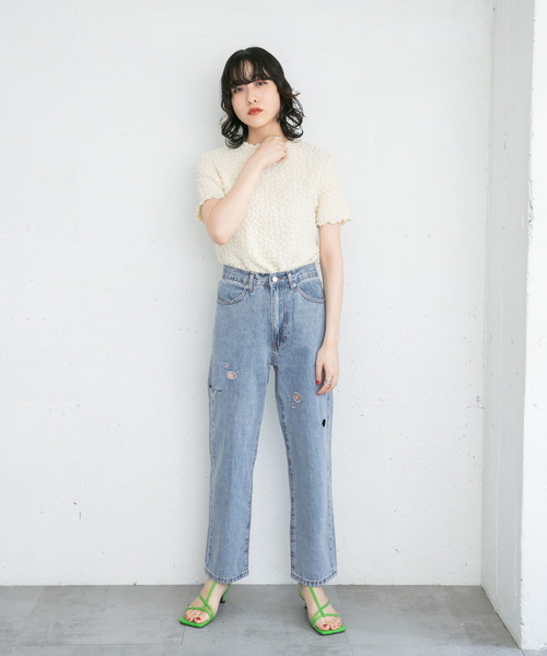 KBF（ケイビーエフ）の「ホールダメージデニム（デニムパンツ・レディース・ライトブルー/ブラック・36/38）」の18枚目の写真