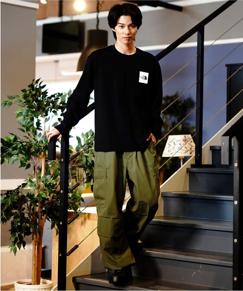 THE NORTH FACE（ザノースフェイス）の「THE NORTH FACE/ザ・ノース・フェイス L/S SQUARE LOGO TEE 長袖Tシャツ/ロンT ワンポイント UVケア NT82334（Tシャツ/カットソー・メンズ・ホワイト/ブラック/グレイッシュブルー/ミックスグレー/ベージュ/ブルー・L/XL/S/M/XXL）」の7枚目の写真