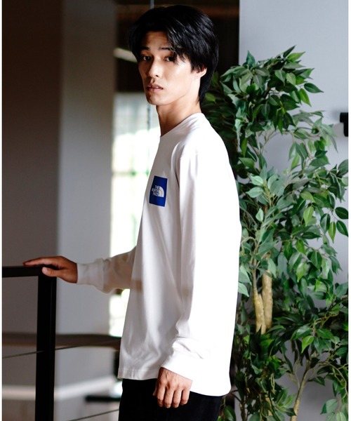 THE NORTH FACE（ザノースフェイス）の「THE NORTH FACE/ザ・ノース・フェイス L/S SQUARE LOGO TEE 長袖Tシャツ/ロンT ワンポイント UVケア NT82334（Tシャツ/カットソー・メンズ・ホワイト/ブラック/グレイッシュブルー/ミックスグレー/ベージュ/ブルー・L/XL/S/M/XXL）」の12枚目の写真