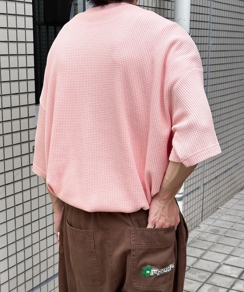 Perushu(ペルーシュ)の「ワンポイントワッフルTシャツ(Tシャツ/カットソー・メンズ・ライトピンク/ナチュラル/グレー・MEDIUM/LARGE)」の10枚目の写真
