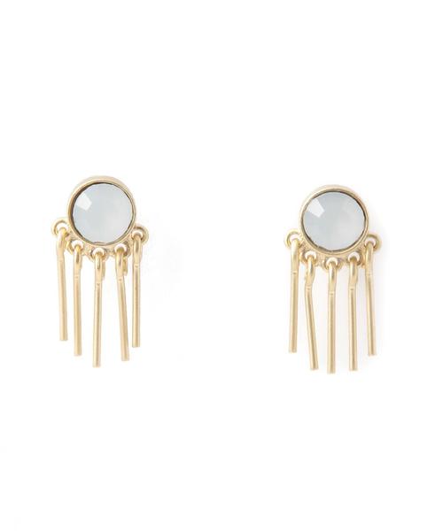 BEAUTY&YOUTH UNITED ARROWS(ビューティーアンドユースユナイテッドアローズ)の「BY メタルフリンジビジューピアス◆(ピアス(両耳用)・レディース・ゴールド/シルバー・フリー)」の1枚目の写真