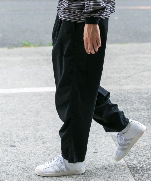 URBAN RESEARCH DOORS（アーバンリサーチドアーズ）の「ボールバイオ チノオーバーパンツ（チノパンツ・メンズ・ブラック/カーキ・LARGE/MEDIUM）」の4枚目の写真