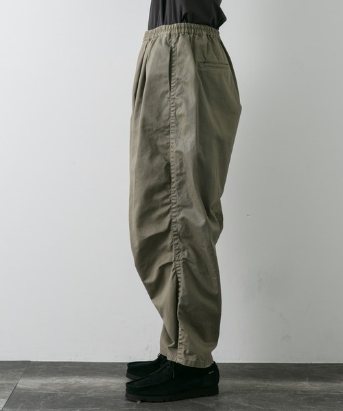 URBAN RESEARCH DOORS（アーバンリサーチドアーズ）の「ボールバイオ チノオーバーパンツ（チノパンツ・メンズ・ブラック/カーキ・LARGE/MEDIUM）」の22枚目の写真