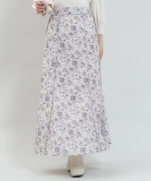 パイピング花柄ロングスカート