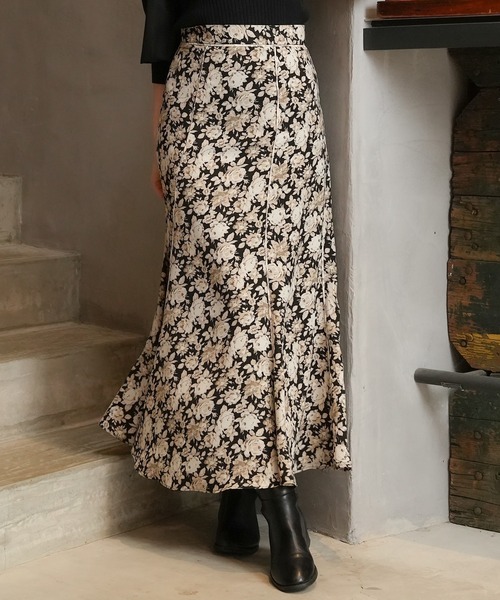 ASTORIA ODIER（アストリアオディール）の「パイピング花柄ロングスカート（スカート・レディース・ピンクベージュ/ブラック・MEDIUM/SMALL）」の19枚目の写真