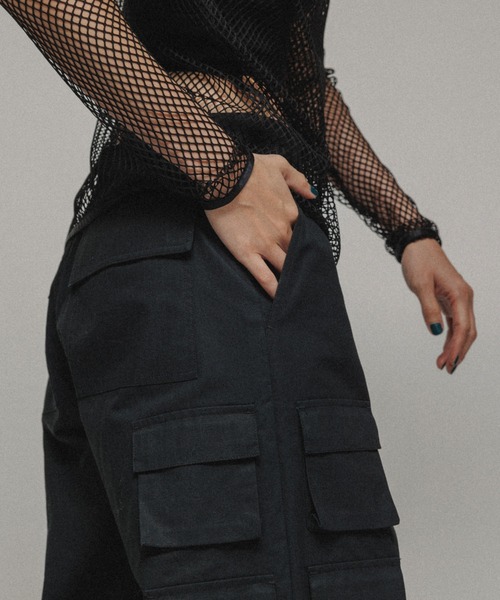 M TO R（ムウトアール）の「［PANTS］SUPER POCKET BUGGY PANTS UNISEX（その他パンツ・レディース・ブラック/ベージュ・40/38/36）」の10枚目の写真
