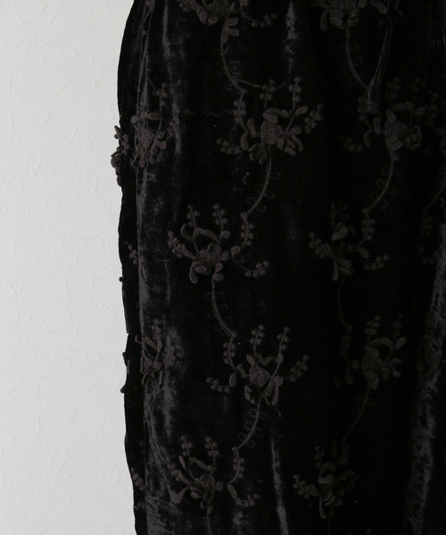 SLOBE IENA（スローブイエナ）の「【crinkle crinkle crinkle】 VELVET 3D EMBROIDERY パンツ（その他パンツ・レディース・ホワイト/ブラック・FREE）」の11枚目の写真