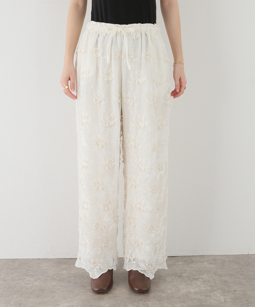 SLOBE IENA（スローブイエナ）の「【crinkle crinkle crinkle】 VELVET 3D EMBROIDERY パンツ（その他パンツ・レディース・ホワイト/ブラック・FREE）」の17枚目の写真