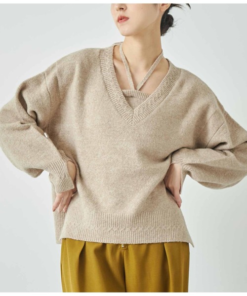 ANAP(アナップ)の「ブークレVネックニット×ホルターネックキャミソールセット(ニット/セーター・レディース・グレー/ベージュ/ブラック・FREE)」の3枚目の写真
