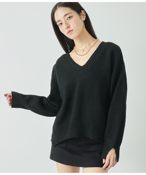 ANAP(アナップ)の「ブークレVネックニット×ホルターネックキャミソールセット(ニット/セーター・レディース・グレー/ベージュ/ブラック・FREE)」の8枚目の写真