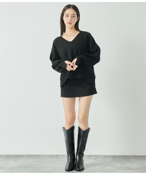ANAP(アナップ)の「ブークレVネックニット×ホルターネックキャミソールセット(ニット/セーター・レディース・グレー/ベージュ/ブラック・FREE)」の11枚目の写真