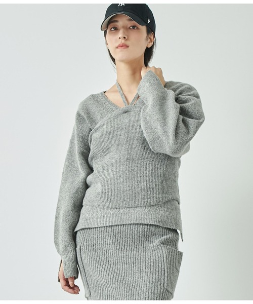 ANAP(アナップ)の「ブークレVネックニット×ホルターネックキャミソールセット(ニット/セーター・レディース・グレー/ベージュ/ブラック・FREE)」の16枚目の写真