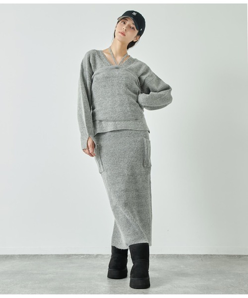 ANAP(アナップ)の「ブークレVネックニット×ホルターネックキャミソールセット(ニット/セーター・レディース・グレー/ベージュ/ブラック・FREE)」の19枚目の写真