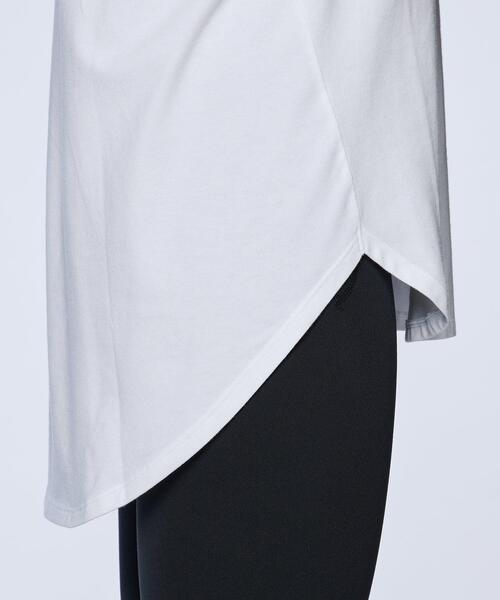 UNDER ARMOUR(アンダーアーマー)の「UAコットン ロングライン ショートスリーブTシャツ(トレーニング/レディース)(Tシャツ/カットソー・レディース・ホワイト・S/L/M/XL)」の6枚目の写真