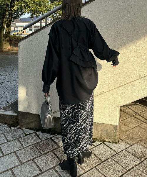 y/m by misato（イムバイミサト）の「アート柄カットプリーツスカート（スカート・レディース・ブラック・FREE）」の9枚目の写真