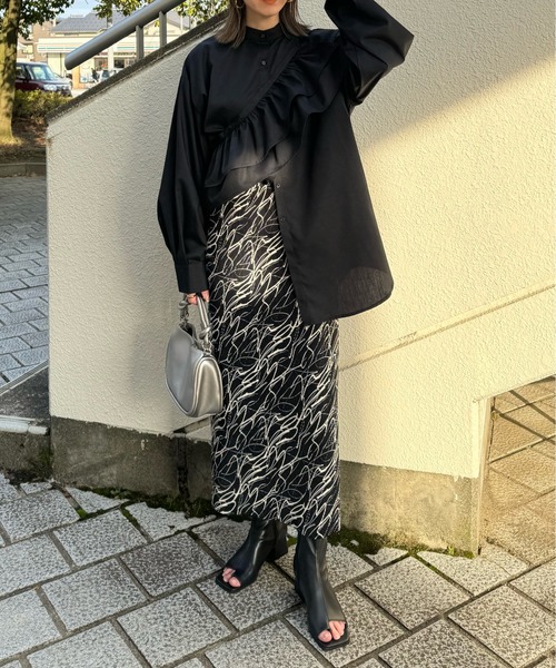 y/m by misato（イムバイミサト）の「アート柄カットプリーツスカート（スカート・レディース・ブラック・FREE）」の10枚目の写真