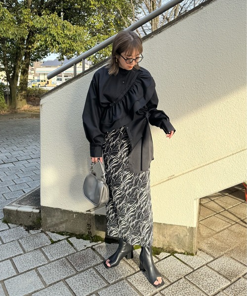 y/m by misato（イムバイミサト）の「アート柄カットプリーツスカート（スカート・レディース・ブラック・FREE）」の11枚目の写真