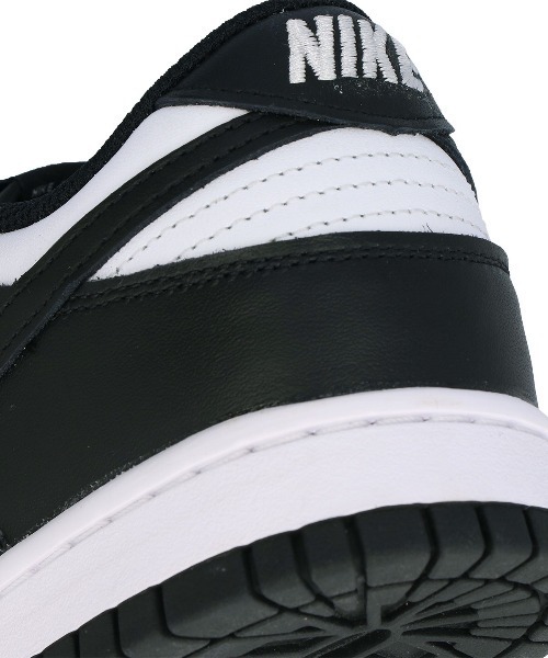 NIKE（ナイキ）の「Nike Wmns Dunk Low ナイキ ウィメンズ ダンク（スニーカー・メンズ・ホワイト×ブラック・28.0cm/27.5cm/27.0cm/26.5cm/26.0cm/29.0cm/28.5cm）」の8枚目の写真