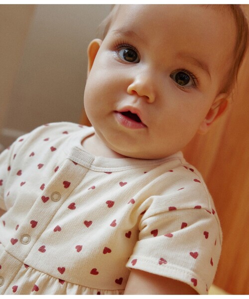 PETIT BATEAU(プチバトー)の「ハートプリントドレスボディ(ワンピース・キッズ・ホワイト系その他・12MONTH/6MONTH/18MONTH)」の5枚目の写真