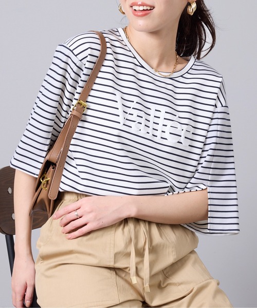 Chez toi(シェトワ)の「立体ロゴ袖スリットポンチプルオーバー(Tシャツ/カットソー・レディース・ネイビー/オフホワイト/アイボリー・FREE)」の3枚目の写真