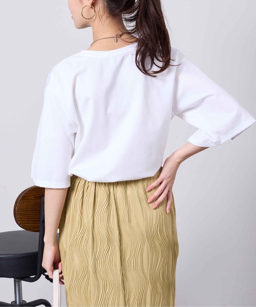 Chez toi(シェトワ)の「立体ロゴ袖スリットポンチプルオーバー(Tシャツ/カットソー・レディース・ネイビー/オフホワイト/アイボリー・FREE)」の8枚目の写真