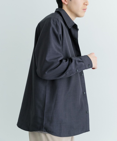 ITEMS URBANRESEARCH(アイテムズ アーバンリサーチ)の「ポリエステルトロ ロングスリーブ シャツ(シャツ/ブラウス・メンズ・ベージュ/ブラック/グレー・MEDIUM/LARGE)」の7枚目の写真
