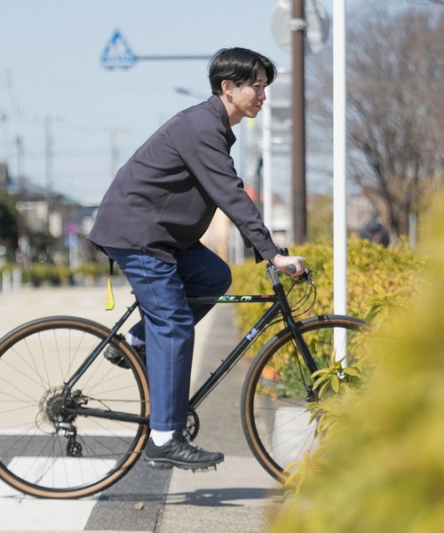 ITEMS URBANRESEARCH(アイテムズ アーバンリサーチ)の「ポリエステルトロ ロングスリーブ シャツ(シャツ/ブラウス・メンズ・ベージュ/ブラック/グレー・MEDIUM/LARGE)」の11枚目の写真
