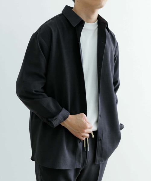 ITEMS URBANRESEARCH(アイテムズ アーバンリサーチ)の「ポリエステルトロ ロングスリーブ シャツ(シャツ/ブラウス・メンズ・ベージュ/ブラック/グレー・MEDIUM/LARGE)」の12枚目の写真