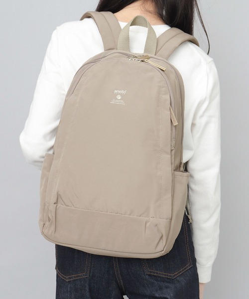 anello(アネロ)の「MOIST モイスト 10ポケット A4対応 リュックサック 15L(バックパック/リュック・レディース・ネイビー/グレイッシュベージュ/ブラック・FREE)」の5枚目の写真