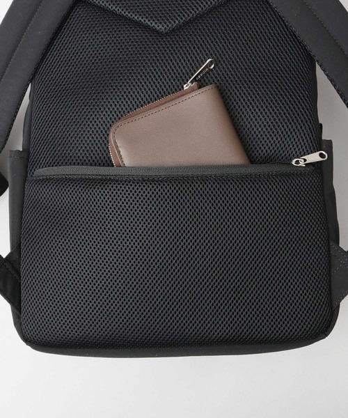 anello(アネロ)の「MOIST モイスト 10ポケット A4対応 リュックサック 15L(バックパック/リュック・レディース・ネイビー/グレイッシュベージュ/ブラック・FREE)」の22枚目の写真
