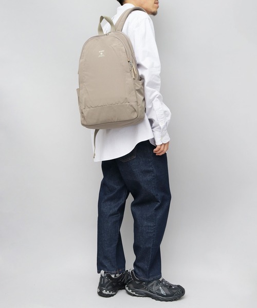 anello(アネロ)の「MOIST モイスト 10ポケット A4対応 リュックサック 15L(バックパック/リュック・レディース・ネイビー/グレイッシュベージュ/ブラック・FREE)」の11枚目の写真