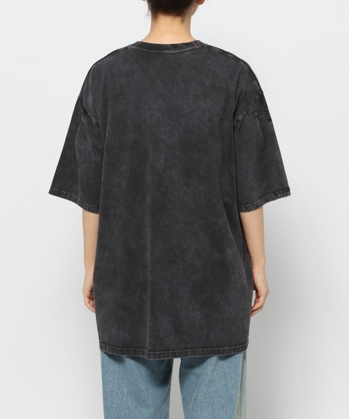 Anui（アニュイ）の「【UNISEX/2サイズ展開】ピグメントステッチTシャツ（Tシャツ/カットソー・レディース・チャコールグレー/ベージュ/ピンク・LARGE/MEDIUM）」の9枚目の写真