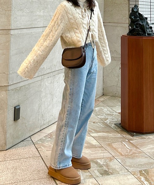 Cham.（チャム）の「ハイウエストデニムワイドパンツ（デニムパンツ・レディース・ライトブルー・S/M/L）」の4枚目の写真