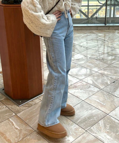 Cham.（チャム）の「ハイウエストデニムワイドパンツ（デニムパンツ・レディース・ライトブルー・S/M/L）」の8枚目の写真