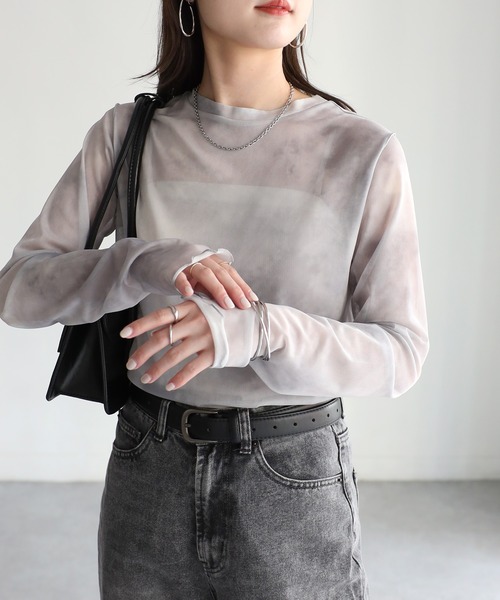 Riberry(リベリー)の「ニュアンスタイダイ柄長袖シアートップス(Tシャツ/カットソー・レディース・グレイッシュベージュ/ブラック/ベージュ・FREE)」の4枚目の写真