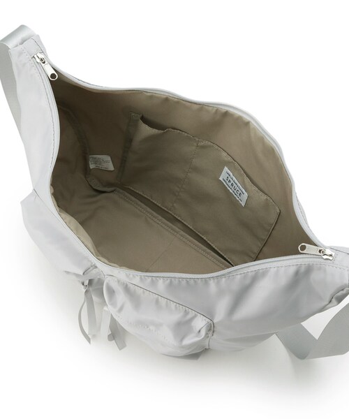 Ober Tashe(オーバータッシェ)の「ロメボディバッグ(ボディバッグ/ウエストポーチ・レディース・ブラック/ライトグレー/ブルー系その他/カーキ・FREE)」の22枚目の写真