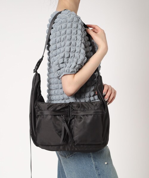 Ober Tashe(オーバータッシェ)の「ロメボディバッグ(ボディバッグ/ウエストポーチ・レディース・ブラック/ライトグレー/ブルー系その他/カーキ・FREE)」の16枚目の写真