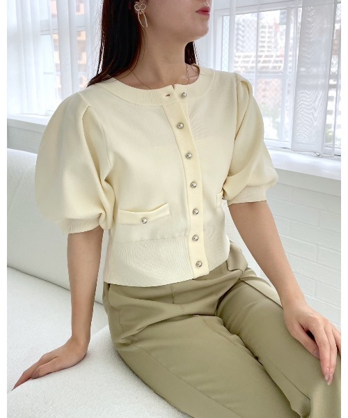 mysty woman（ミスティウーマン）の「メタルボタンショートカーディガン　135561（カーディガン/ボレロ・レディース・オフホワイト/グリーン/ネイビー・FREE）」の21枚目の写真