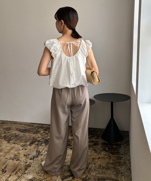 Amiur(エミレ)の「cloud back ribbon tops / クラウドバックリボントップス(Tシャツ/カットソー・レディース・クリーム/ホワイト/ブラック・FREE)」の6枚目の写真