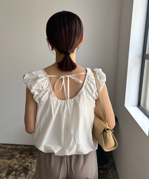 Amiur(エミレ)の「cloud back ribbon tops / クラウドバックリボントップス(Tシャツ/カットソー・レディース・クリーム/ホワイト/ブラック・FREE)」の5枚目の写真