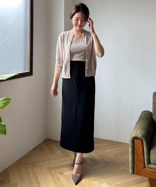 UNFILO（アンフィーロ）の「Iラインスカート（スカート・レディース・黄土色系/ブラック系・X-SMALL/LARGE/MEDIUM/SMALL）」の6枚目の写真