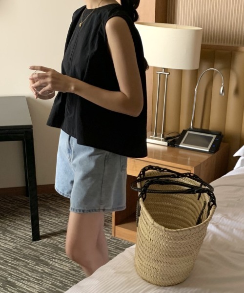 N.s(エヌドットエス)の「バックスリットノースリーブトップス(Tシャツ/カットソー・レディース・ブラック/ホワイト/ブルー・FREE)」の11枚目の写真