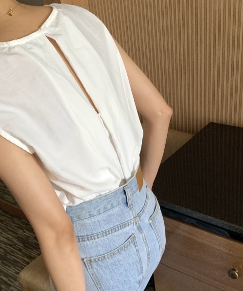 N.s(エヌドットエス)の「バックスリットノースリーブトップス(Tシャツ/カットソー・レディース・ブラック/ホワイト/ブルー・FREE)」の19枚目の写真