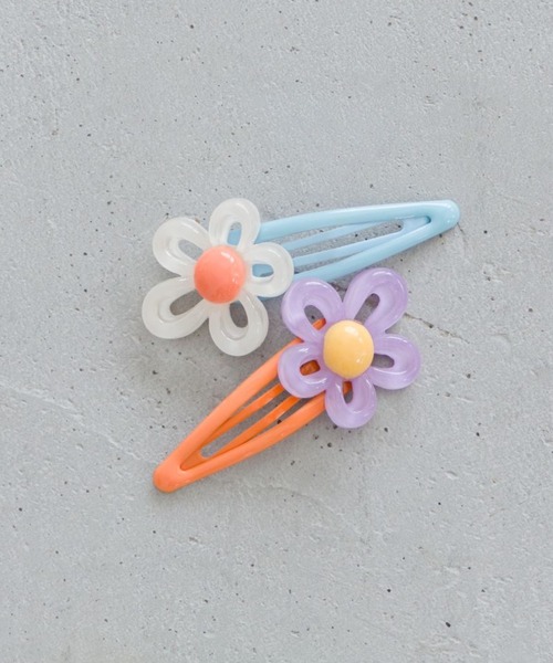 LOWRYS FARM(ローリーズファーム)の「フラワー2Pセットヘアピン 138474(ヘアピン・キッズ・ブルー/ピンク/パープル/イエロー・FREE)」の3枚目の写真