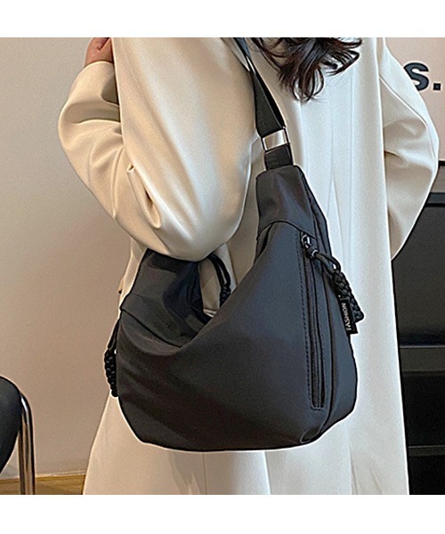 LAUTRE COTE(ロウトレコウト)の「斜め掛け・肩掛けの2wayショルダーバッグ(ショルダーバッグ・レディース・オフホワイト/ライトブルー/レッド/ブラック・FREE)」の2枚目の写真